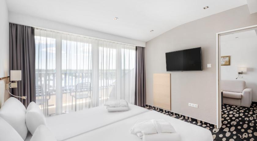 Image of Top Floor Suite 0