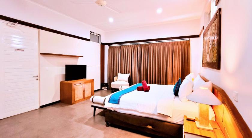 Image of Pool Deluxe Double Room 0