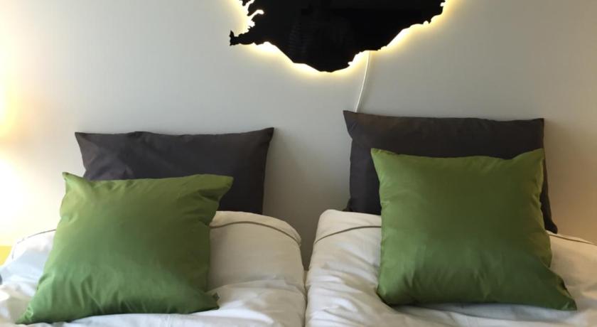 Sea View Apartment — Hotel in Keflavik