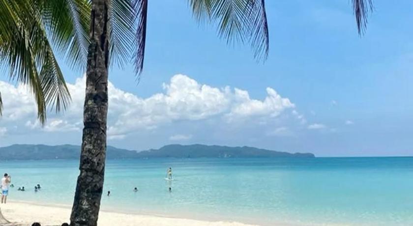 Lazy Daze Hometel Boracay - image 30