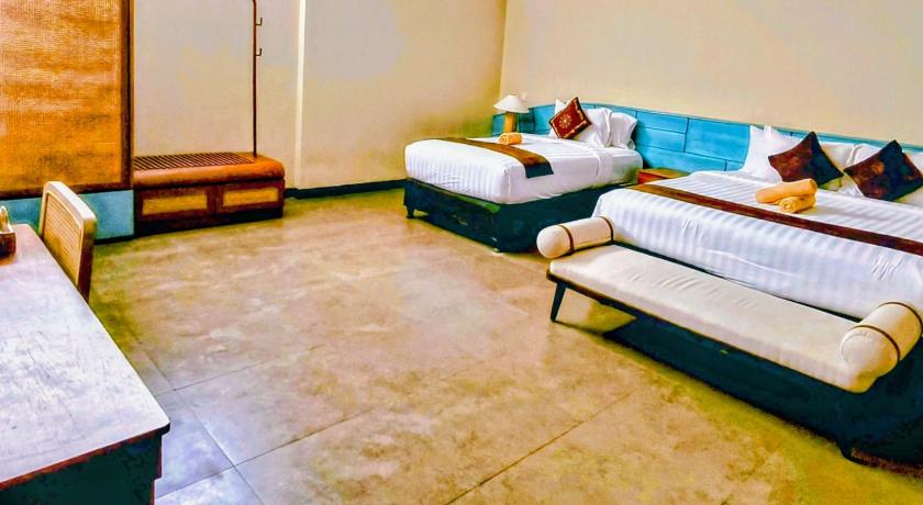 Image of Deluxe Triple Room 14