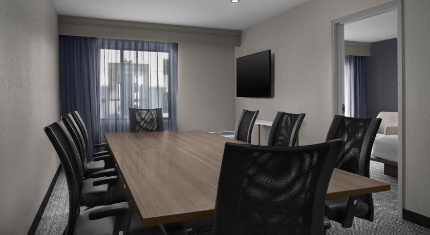 Waco (TX) Courtyard by Marriott Waco 3-Star Hotel lobby