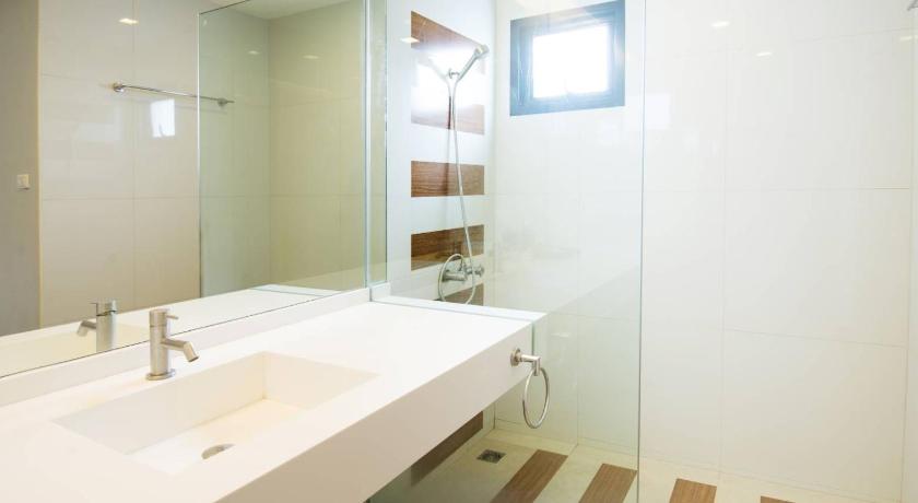 Image of Twin Room 2