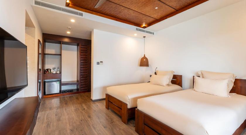 Image of Deluxe Room 12