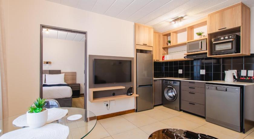 Melrose Corner Self-Catering Hotel Apartments - image 8