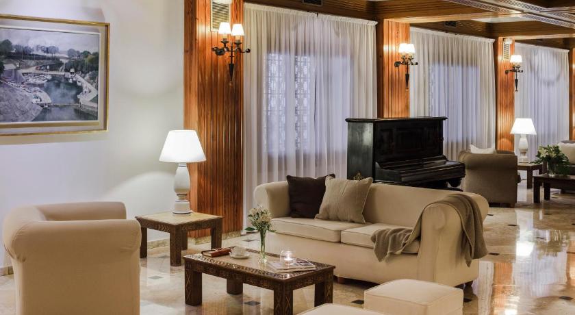 セビリア Hotel Fernando III 4つ星 ホテル ロビー