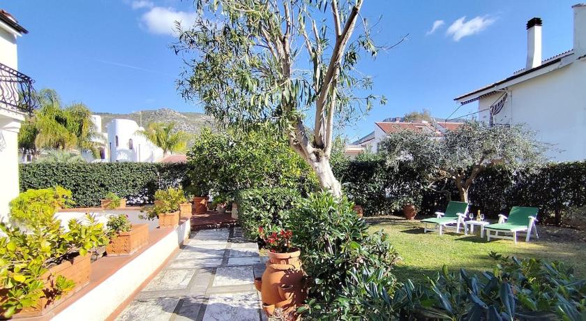 Villa 120m dal Mare - WiFi, Giardino, Posto auto Privato