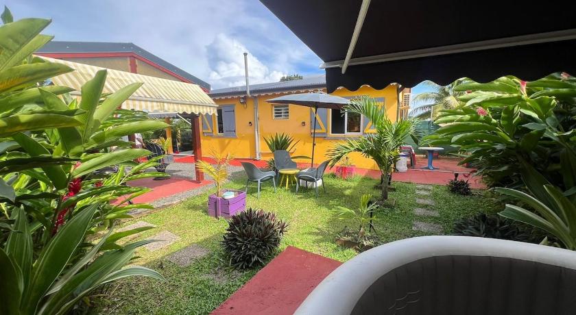 Foto de Maison cosy avec jacuzzi - entre Mer & Montagne - 5 Personnes & 1 bébé - Reserva com desconto Agoda