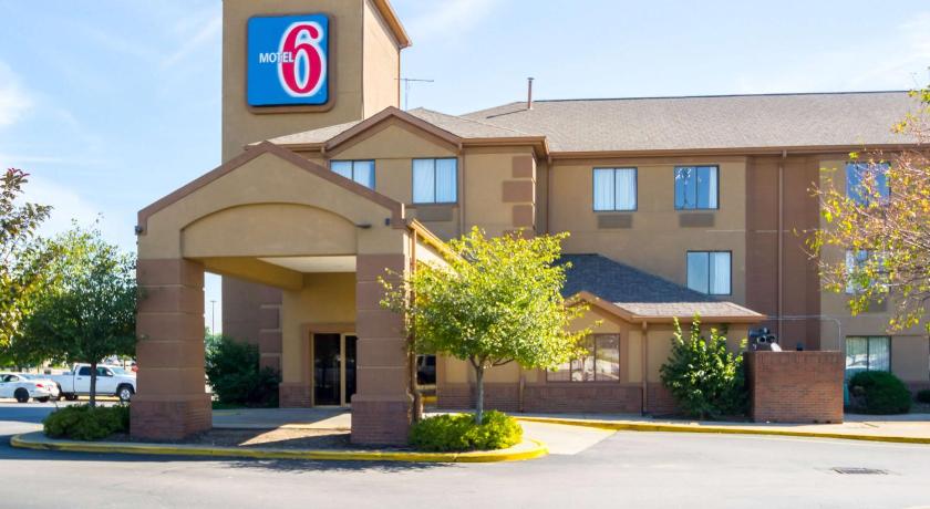 Motel 6-Indianapolis, IN - Airport