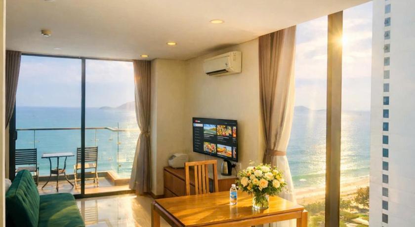 Image of Studio Apartment with Sea View 6