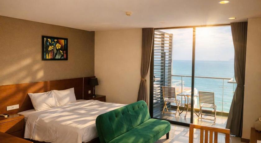 Image of Studio Apartment with Sea View 8