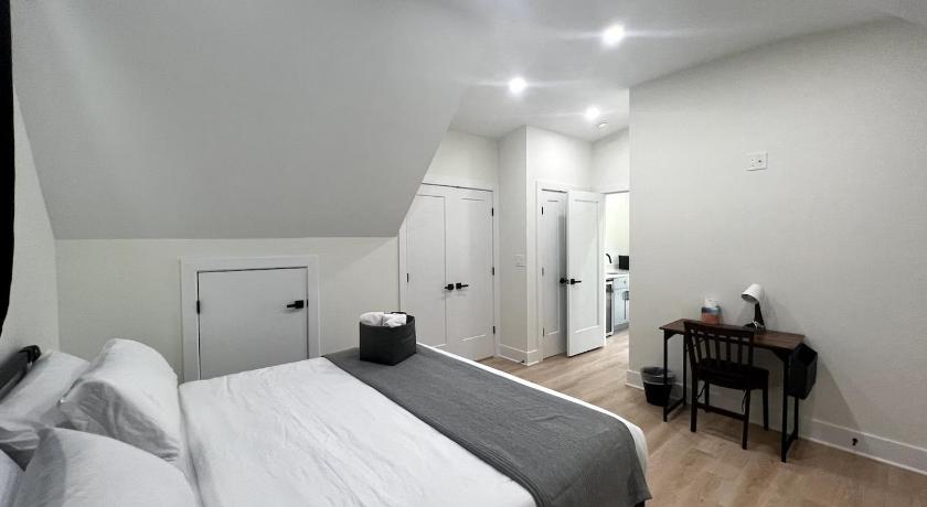 알링턴 (VA) 35 Owners Penthouse - 1 King Bed, Private Bathroom - Nonsmoking 숙소 스위트룸