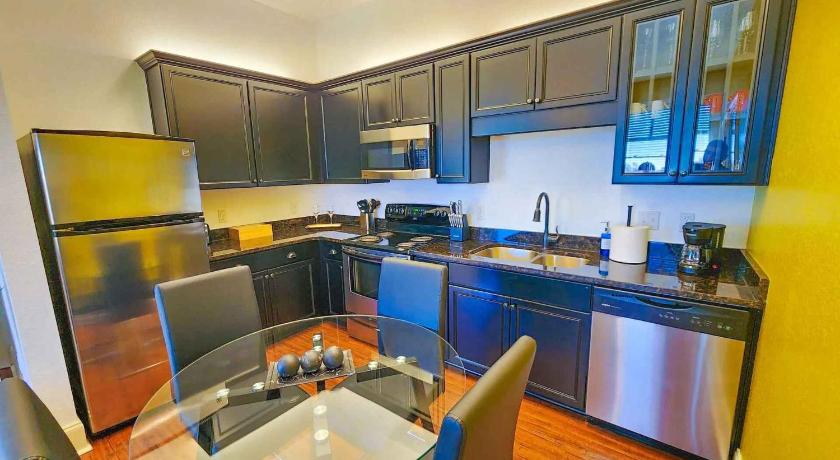 サンタロサビーチ 30A Inn & Suites Uptown King Suite 5つ星 宿泊施設 プール