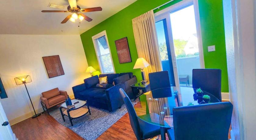 サンタロサビーチ 30A Inn & Suites Uptown King Suite 5つ星 宿泊施設 プール