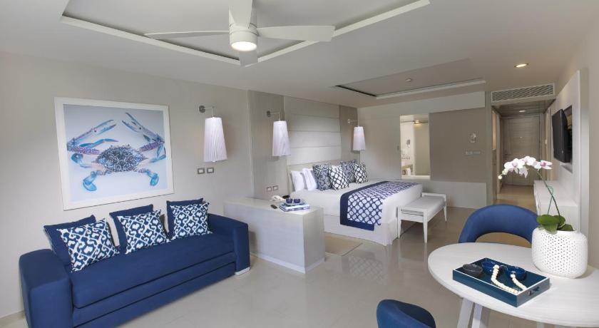 Image of Deluxe Junior Suite 6