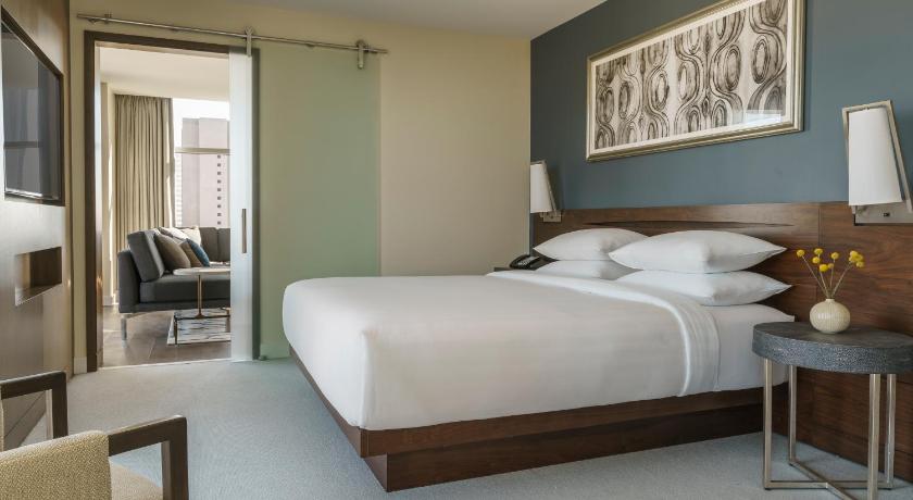 Image of Regency Executive Suite 1
