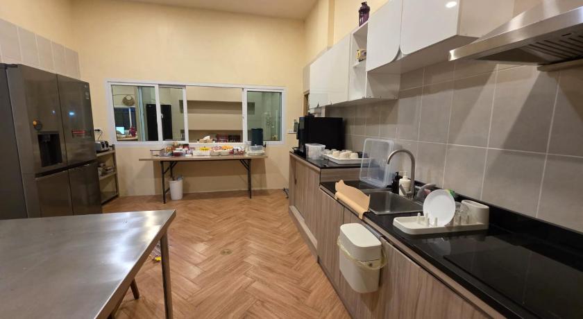 The Rock Patong Comfort Stay - image 15