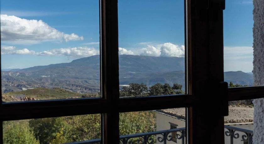 アルプハラ・デ・ラ・シエラ El Rincon de Munoz 4つ星 シングルルーム ロビー