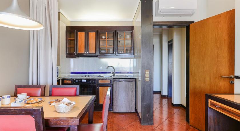 Image of One-Bedroom Apartment with Avenue View 11