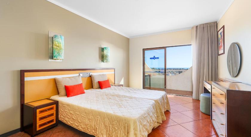 Image of One-Bedroom Apartment with Avenue View 4