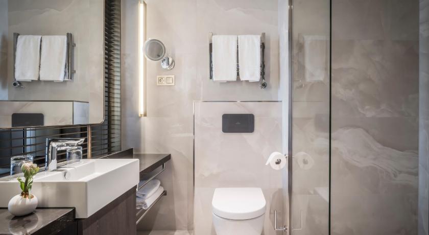 Image of Executive Rooftop Terrace Room (2 adults + 1 child) 2