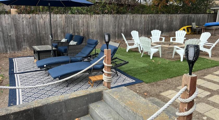 クリアレイク Peaceful Lakeside Retreat - Cozy 3BR Waterfront Home 5つ星 宿泊施設 施設
