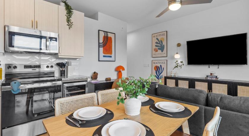 オースティン Modern King Suite Downtown Austin and Wi-Fi NEW 4つ星 宿泊施設 眺望