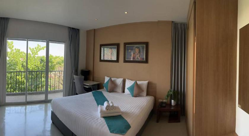 Image of Superior King Bed 9