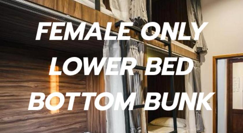 女性宿舍房的 1 個上下鋪床位 (Bunk Bed in Female Dormitory Room)的照片 3