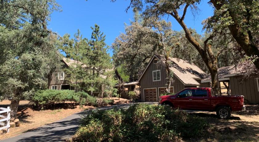 Colfax Gold Country Serenity! 45 Minutes to Powder! 4-Star Accommodation pool