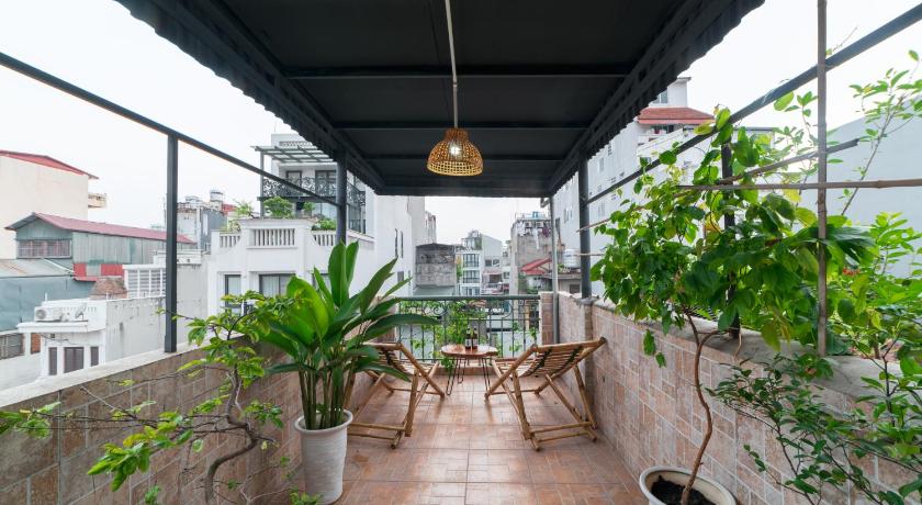 Image of Suite Garden View 1