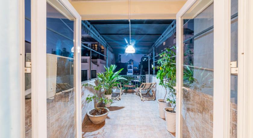 Image of Suite Garden View 9