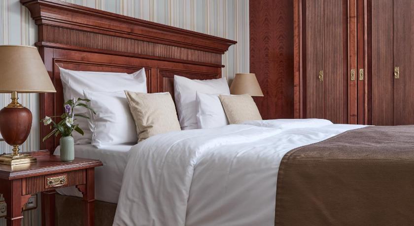 Image of Suite with Garden View and Terrace 2
