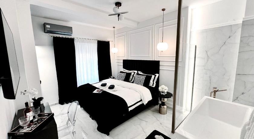 Black & White Luxury Living