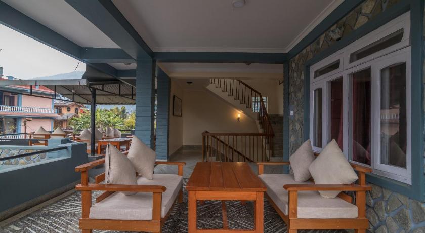 OYO 762 Hotel Middle Sky — Pokhara (5)