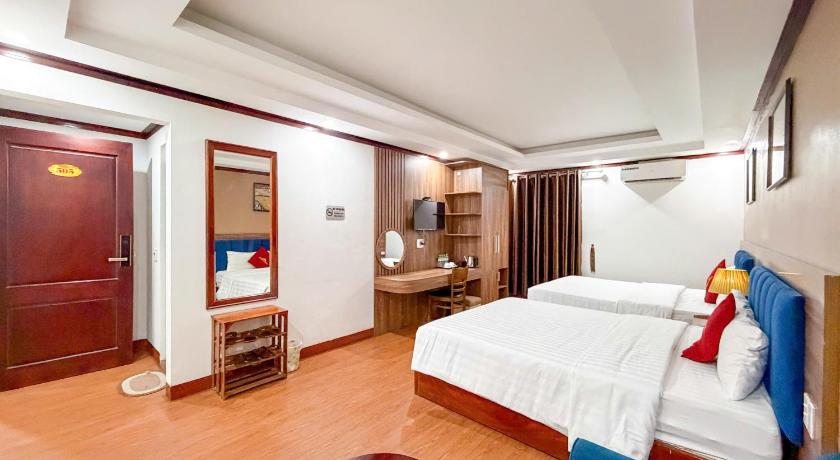 Image of Superior Family Room 4