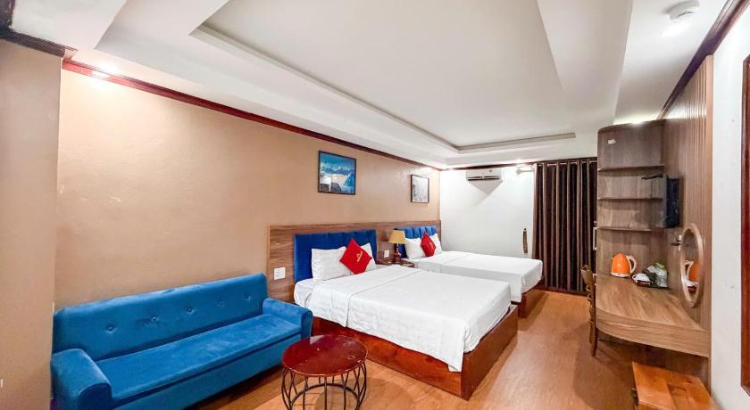 Image of Superior Family Room 8