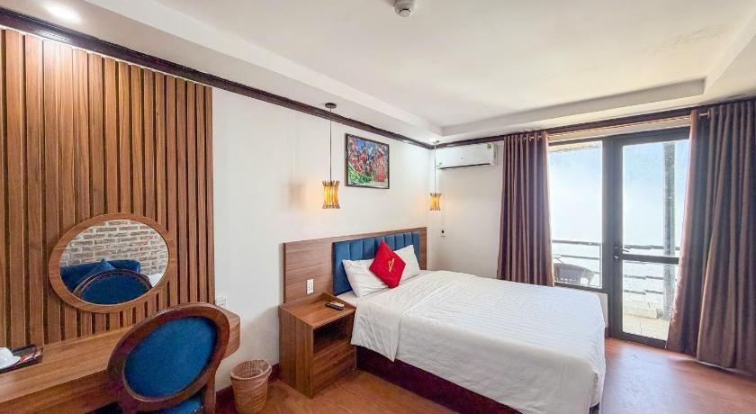 Image of Deluxe Double Room with Balcony 4