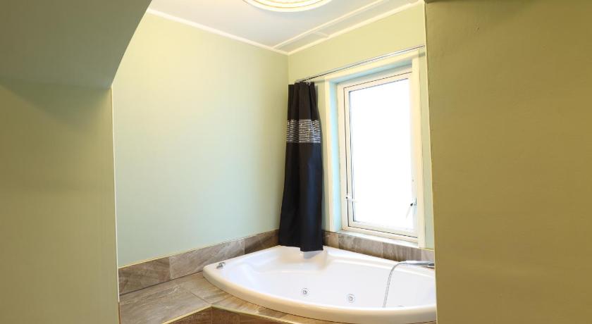 Image of Royal Suite (Roman) 10