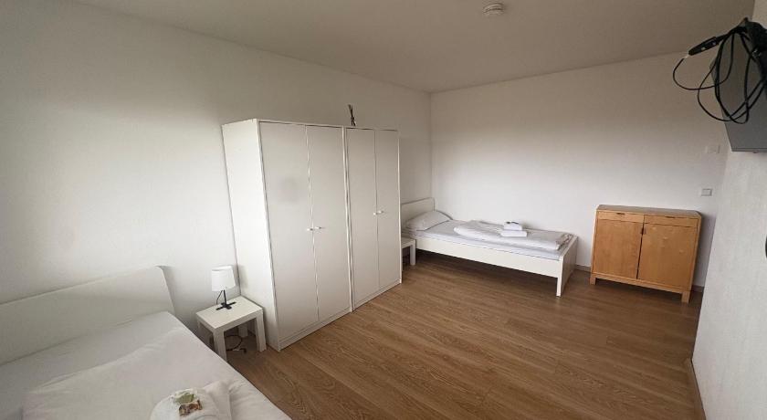 Teamhaus mit großer Kuche - Platz fur 8