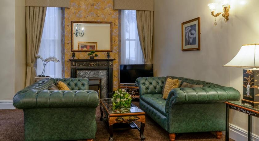 Image of One-Bedroom Suite 12