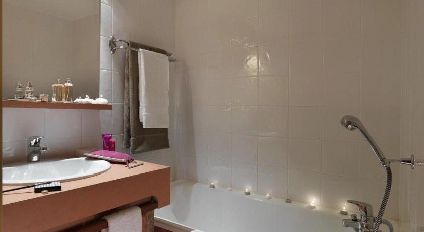 Image of One-Bedroom Apartment (6 Adults) 7