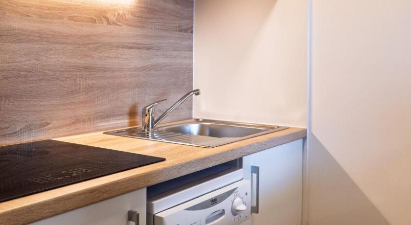 Image of One-Bedroom Apartment (6 Adults) 12