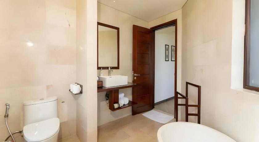 Image of Double Room with Pool View 8
