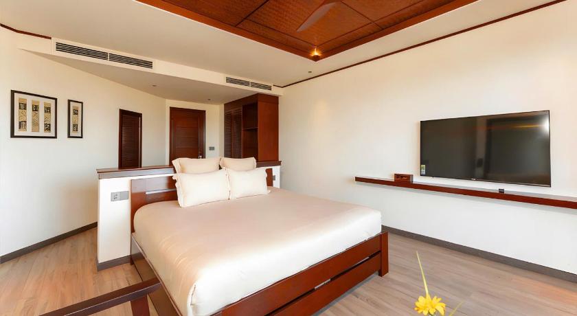 Image of Double Room with Pool View 5