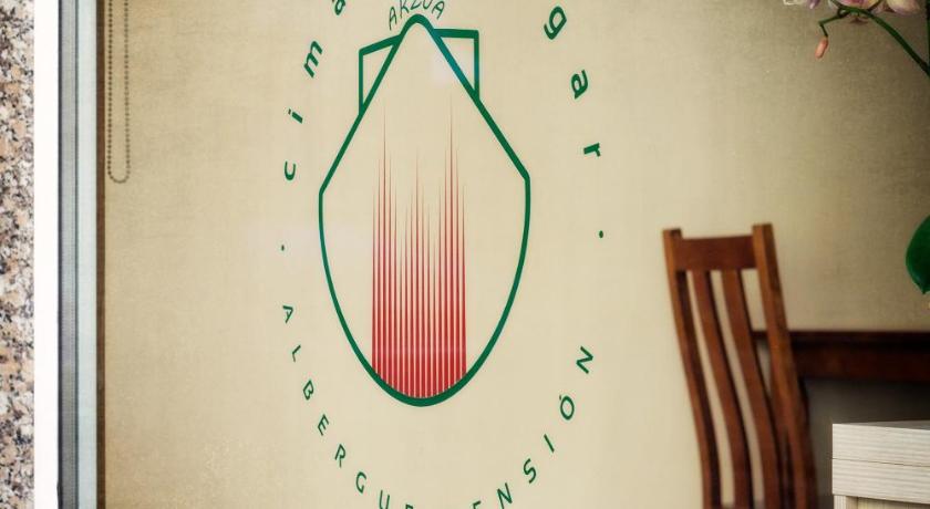 Albergue Pension Cima do Lugar — Hotel in Arzua