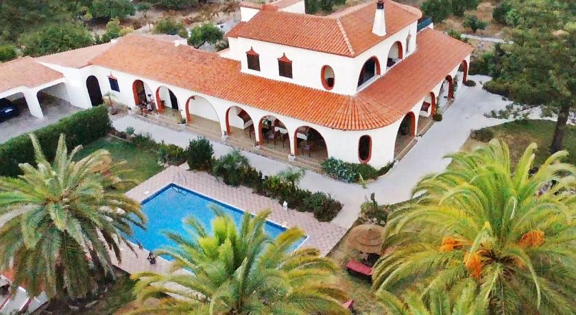 Villa Paraiso - Naturism Optional Adults Only — Hotel in Lagoa
