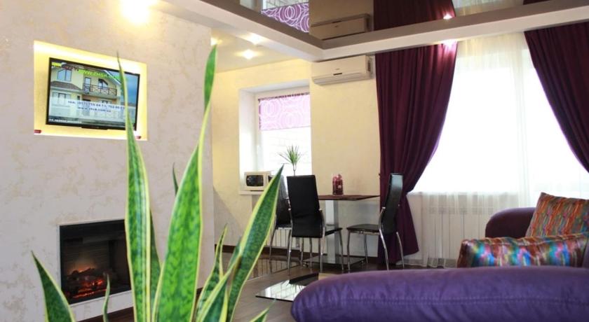 Kharkiv Center Apartment on Hoholya Str, Poetry square photo