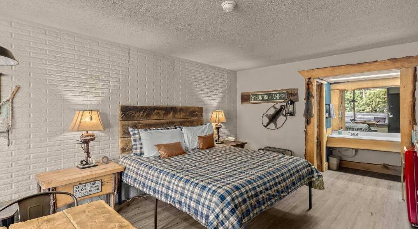 유레카 스프링스 (AR) Stonegate Lodge King Bed, 2mi to Historic DTWN Salt Water Pool Room #206 4성급 숙소 스위트룸