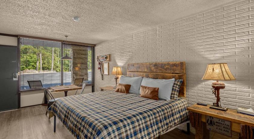 尤里卡斯普林斯 Stonegate Lodge - Pool & Firepits Room #208 4星级 住宿 套房